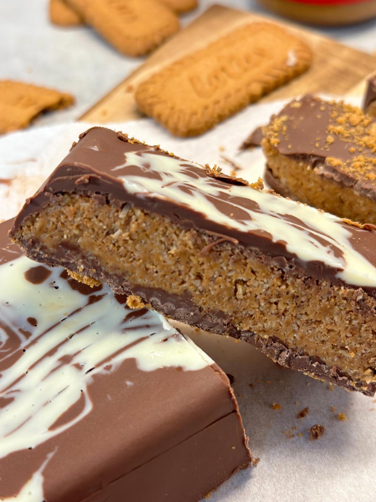 DUBAI CHOKLADKAKA MED BISCOFF SPREAD