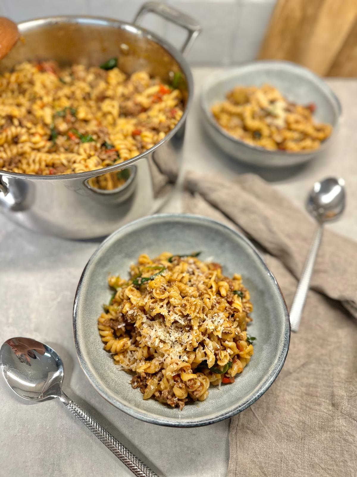 ONE POT MAC AND BEEF